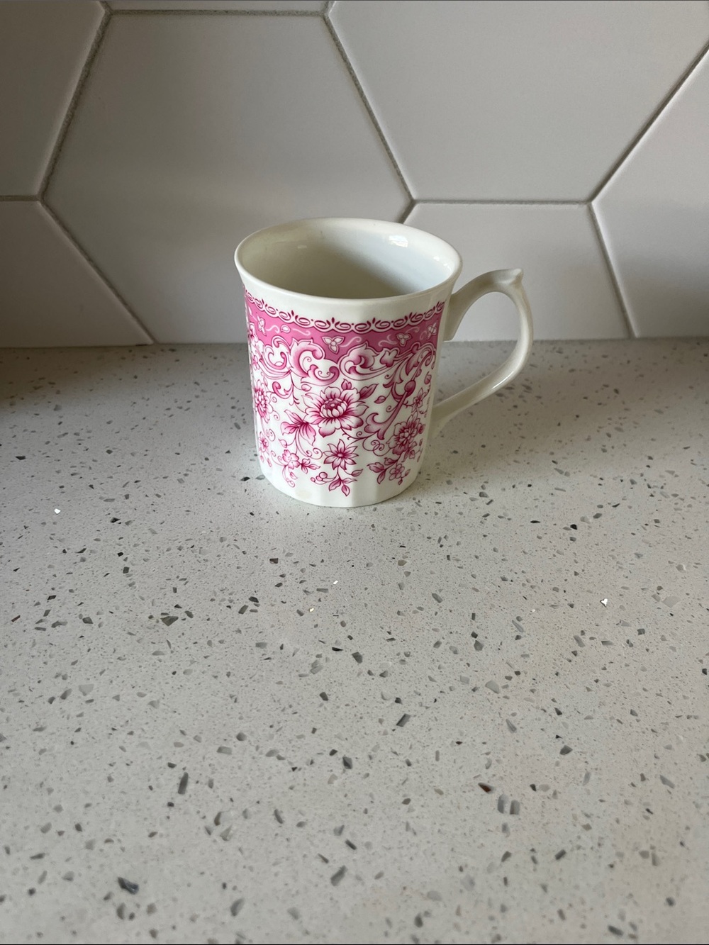 Rare Elizabethan Floral Bone China Mug - Classic Decorative Pattern